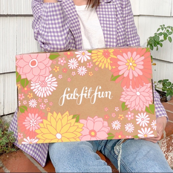 Fabfitfun spring essentials bundle - Picture 5 of 5